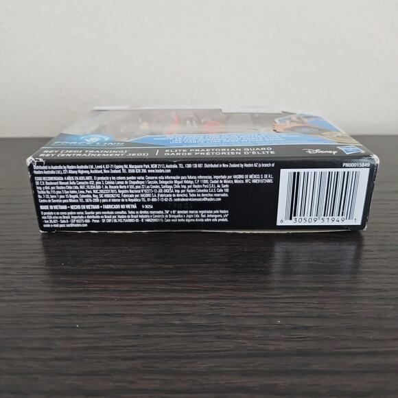 Star Wars Elite Praetorian Guard Army Builder 3.75" Figure Rey - Picture 5 of 5